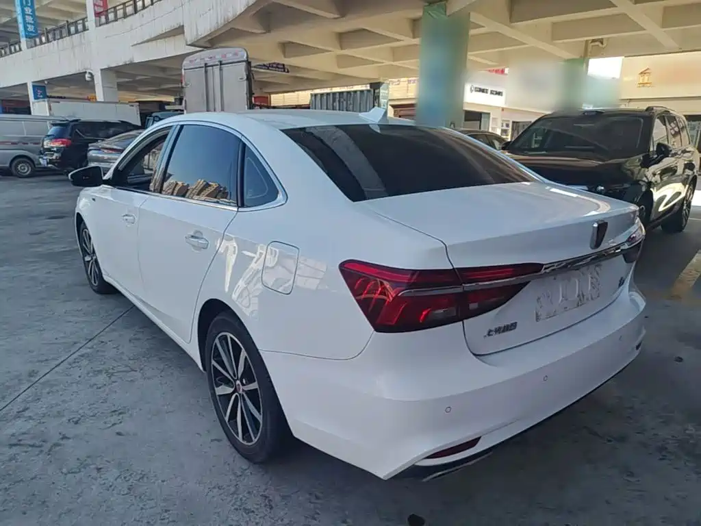 Roewe Roewe i6 Classic — миниатюра 5