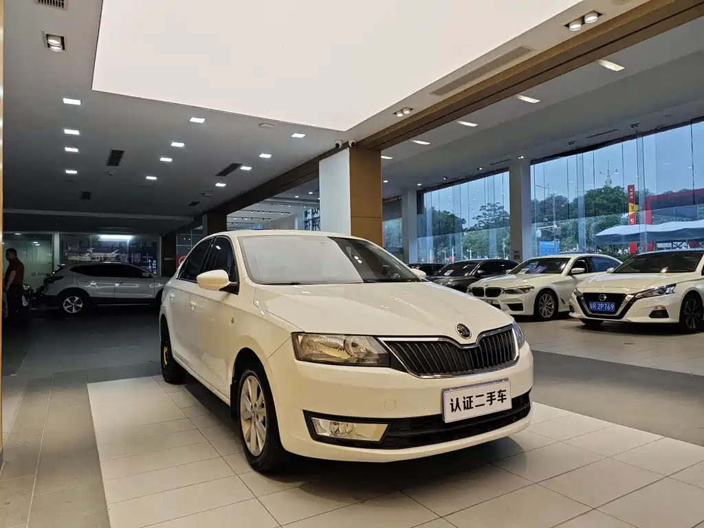 Skoda Rapid 2016 1.6L AT