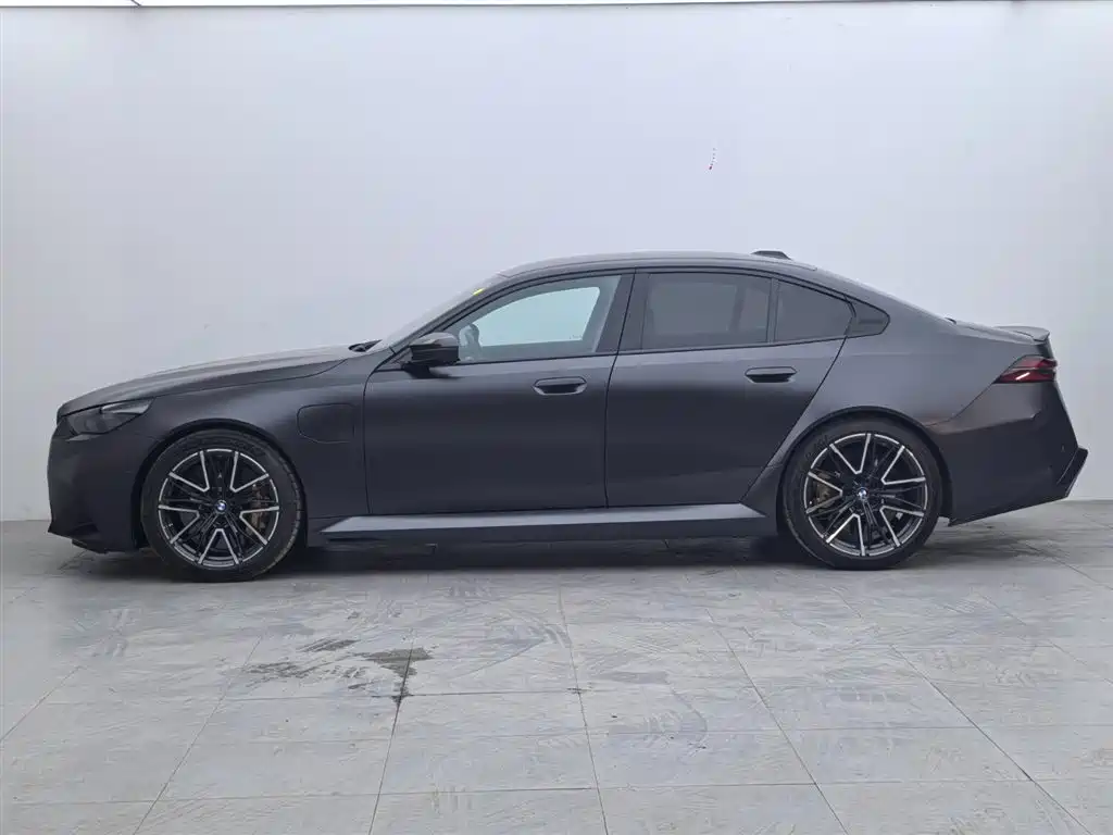 BMW M5 2025 M5