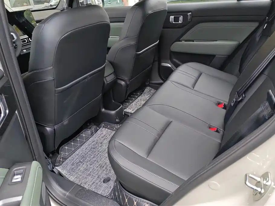 BAOJUN YUE ALSO PLUS