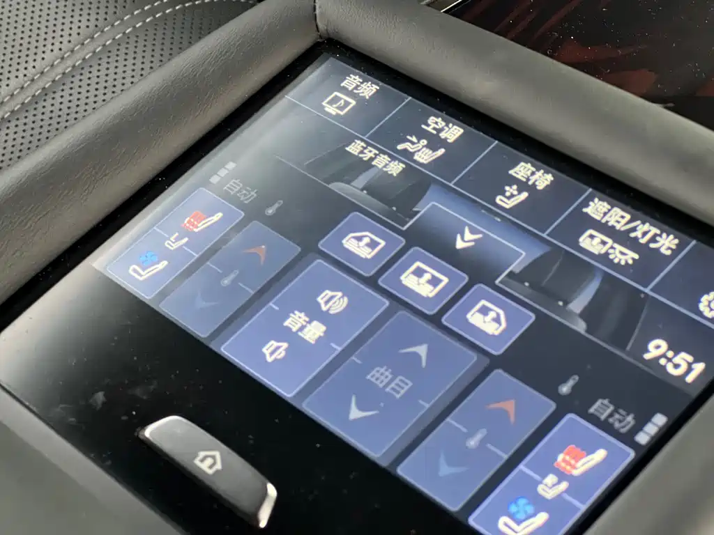 Lexus LS — миниатюра 14
