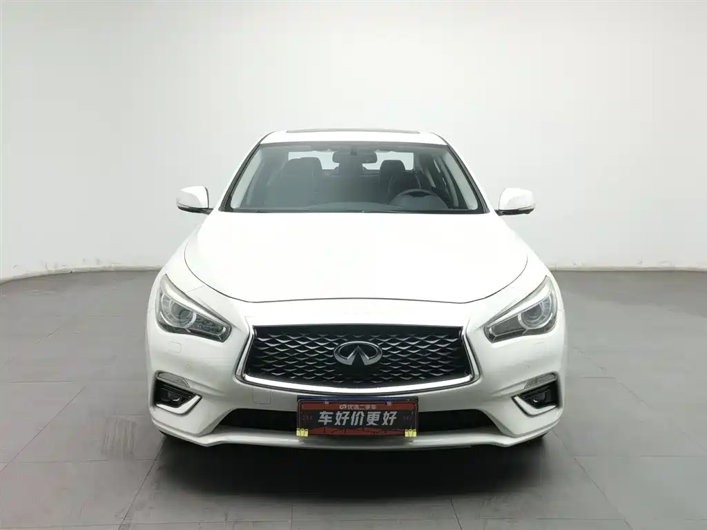 Infiniti Q50L 2018 2.0T V
