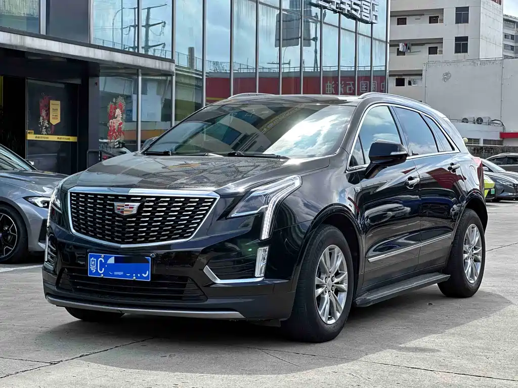 Купить Cadillac XT5