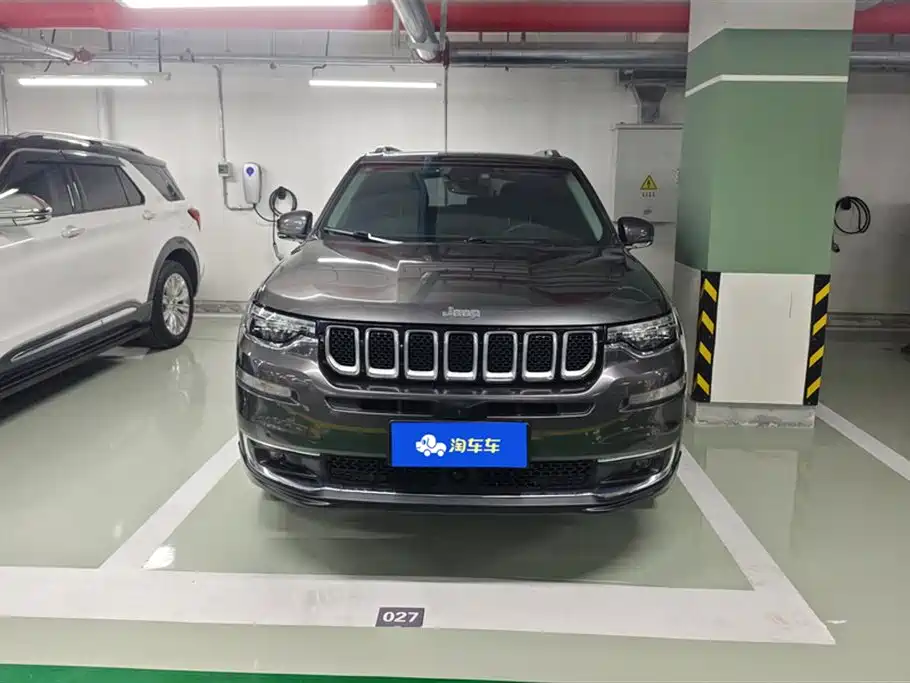 JEEP GRAND COMMANDER