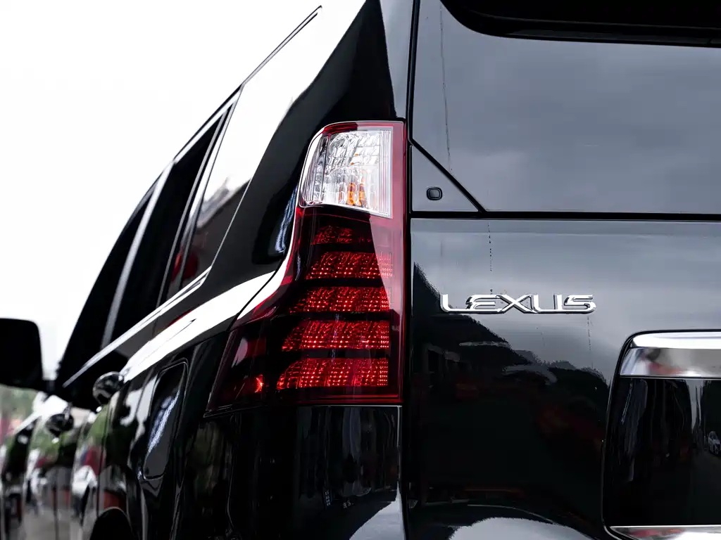 Lexus GX 2022 460