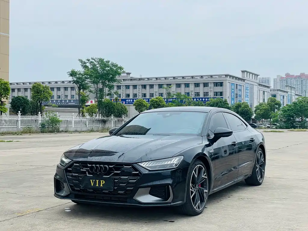 Audi A7L 2025