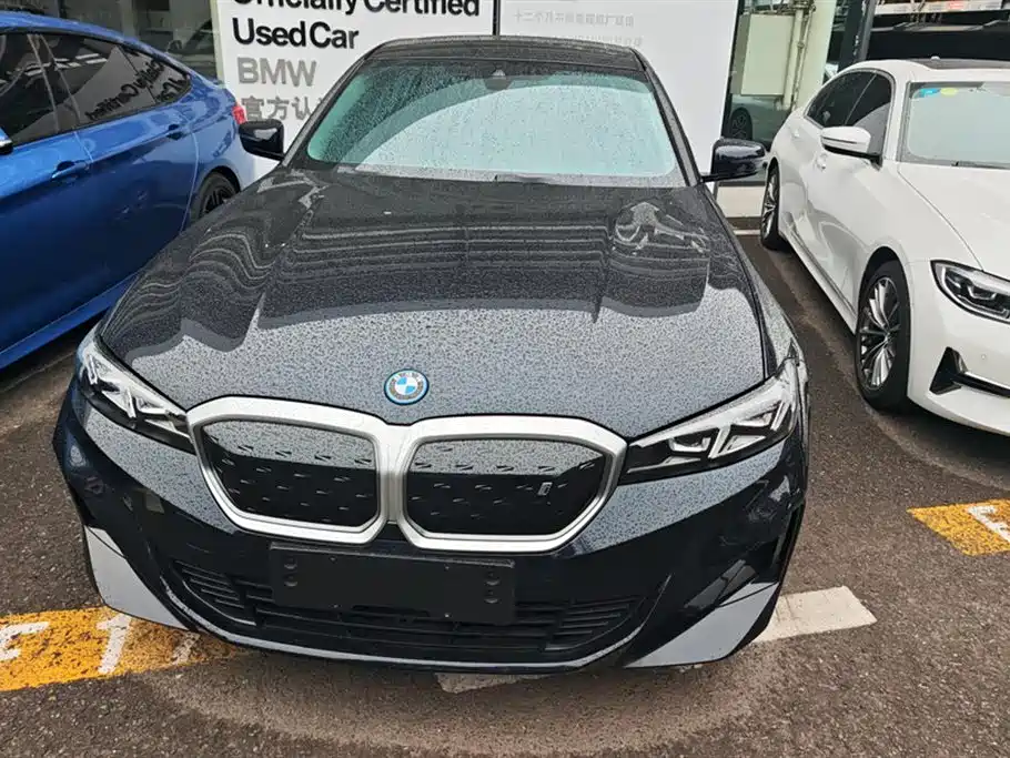 BMW I3