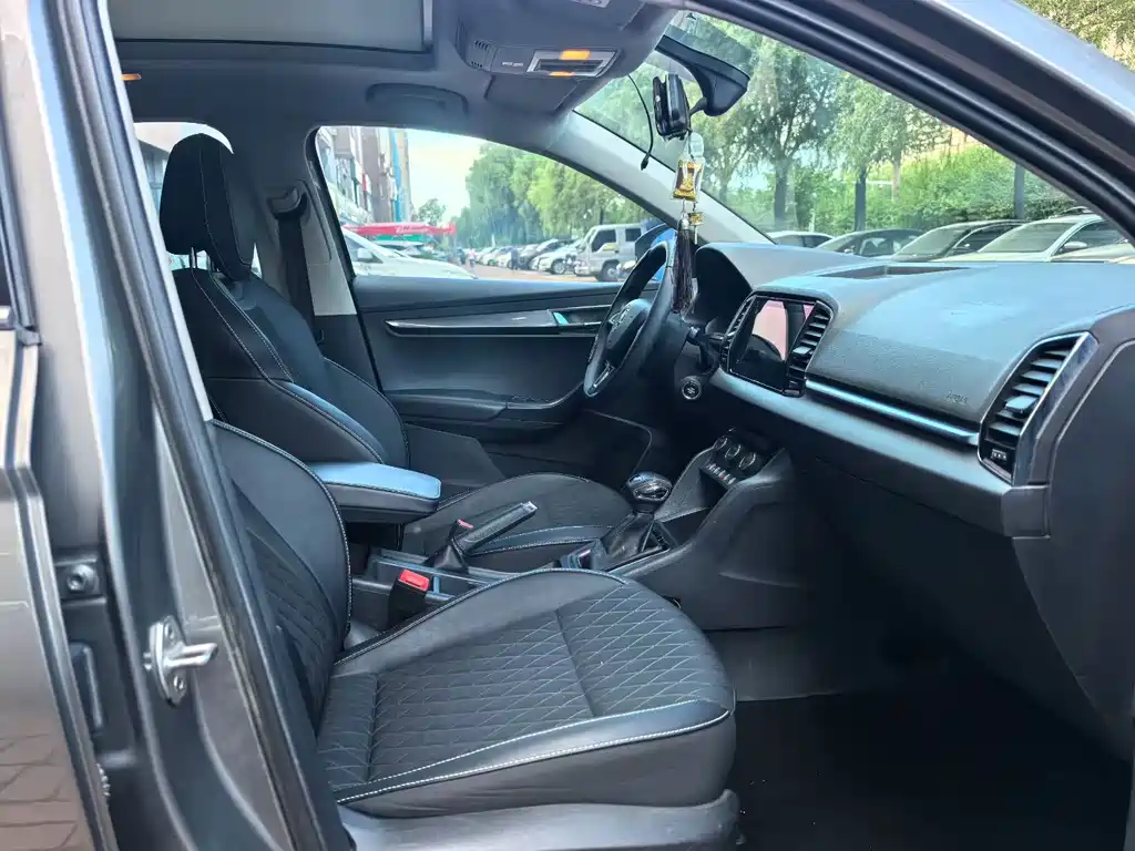 Skoda Karoq — миниатюра 7