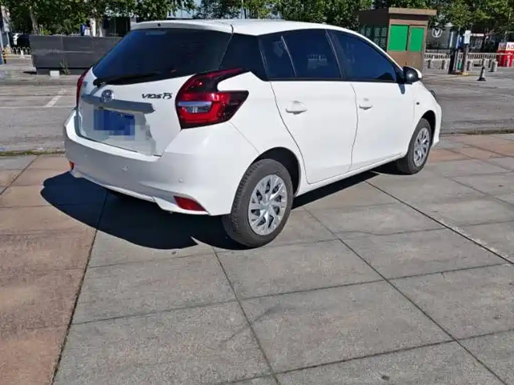 Toyota Vios FS — миниатюра 4