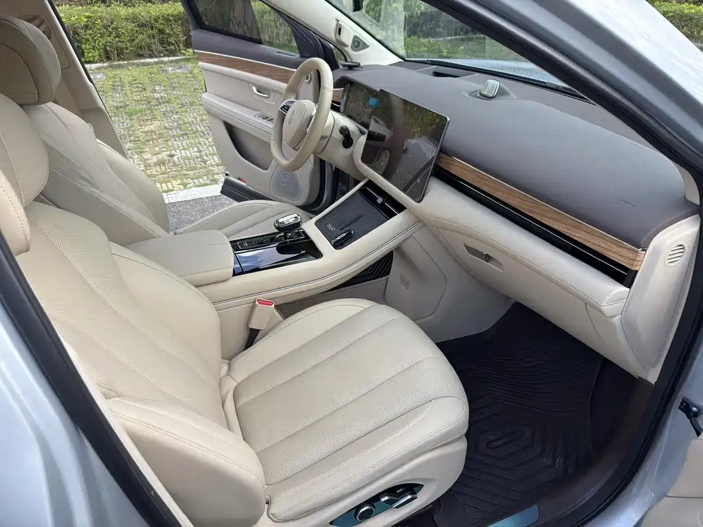 Aito M7 2024 1.5T Plus 5 мест
