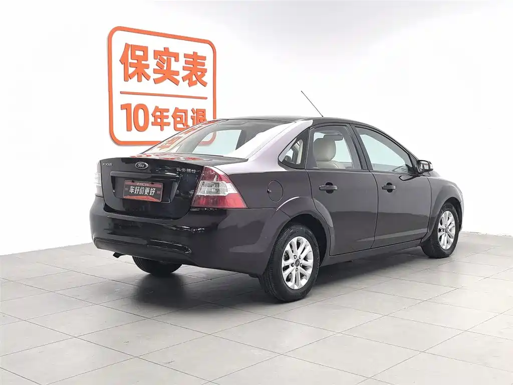 Ford Focus 2013 1.8L MT