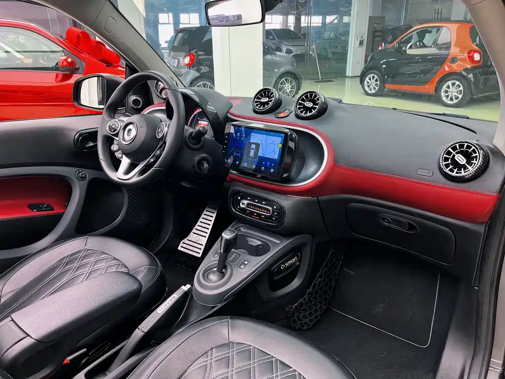 Smart fortwo 2018 0.9T 66 V