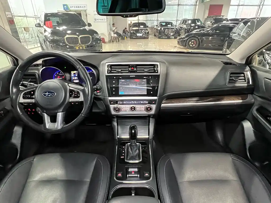Subaru Outback 2.5i Luxury Navigation Edition, фото 21