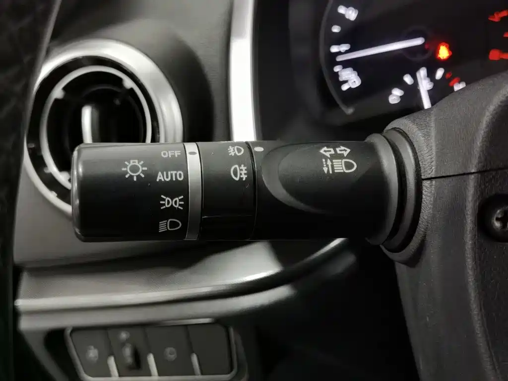 Wey Wey VV5 — миниатюра 21