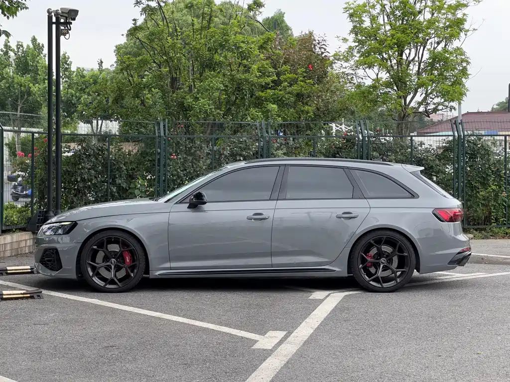 Audi RS 4 2024 RS4 Avant