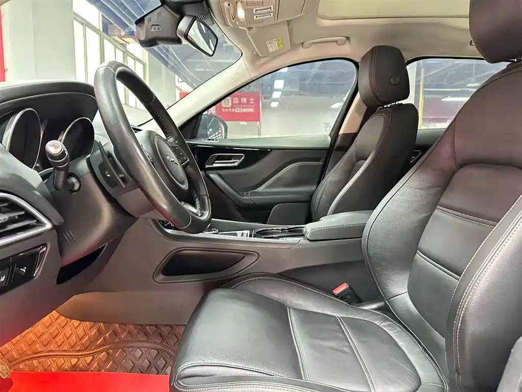 Jaguar F-Pace 2018 2.0T Premium