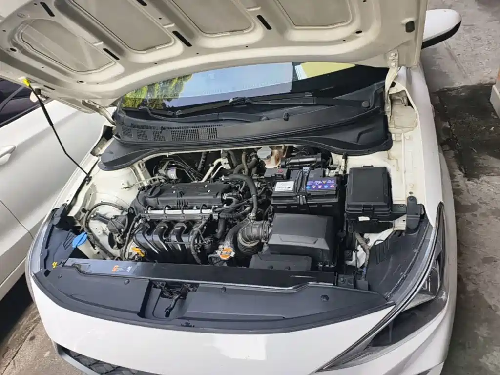 Hyundai Elantra — миниатюра 20