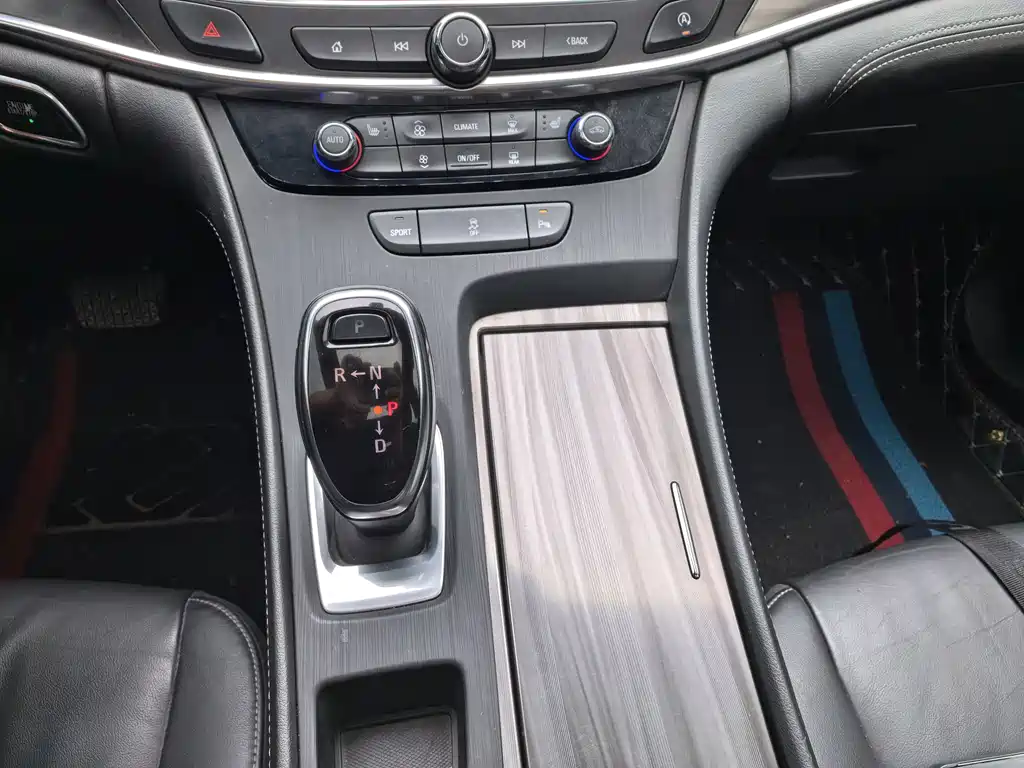 Buick LaCrosse — миниатюра 9