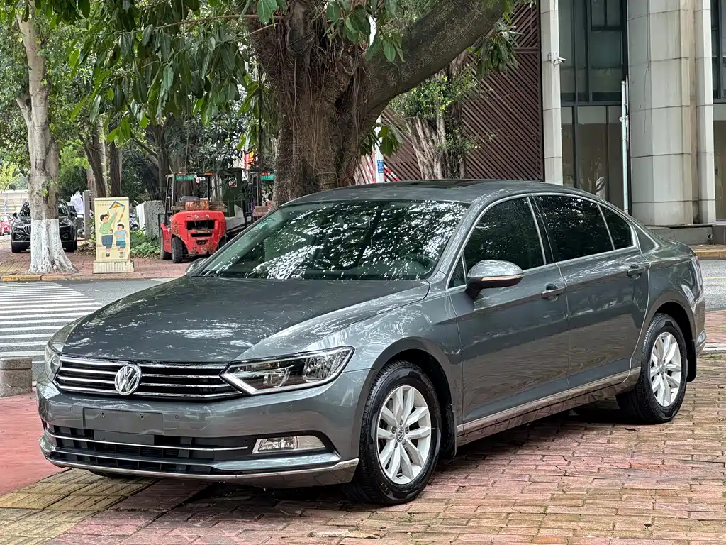 Volkswagen Magotan 2016