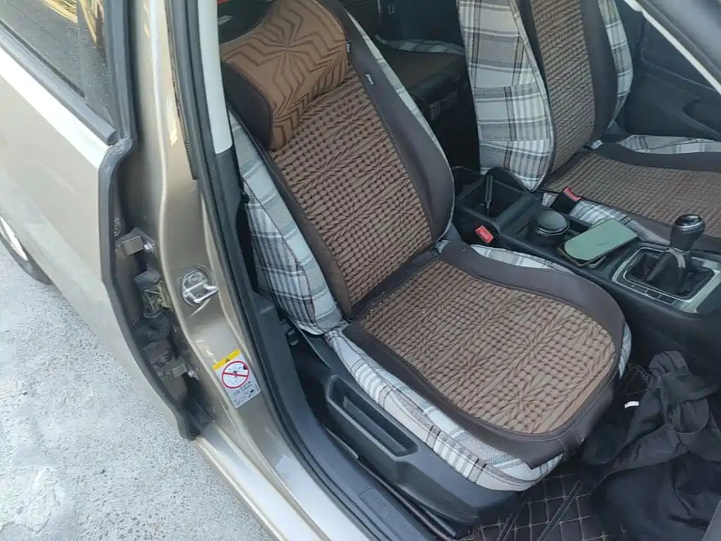 Volkswagen Golf — миниатюра 25