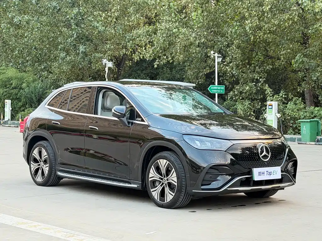 Mercedes-Benz EQE SUV — миниатюра 3