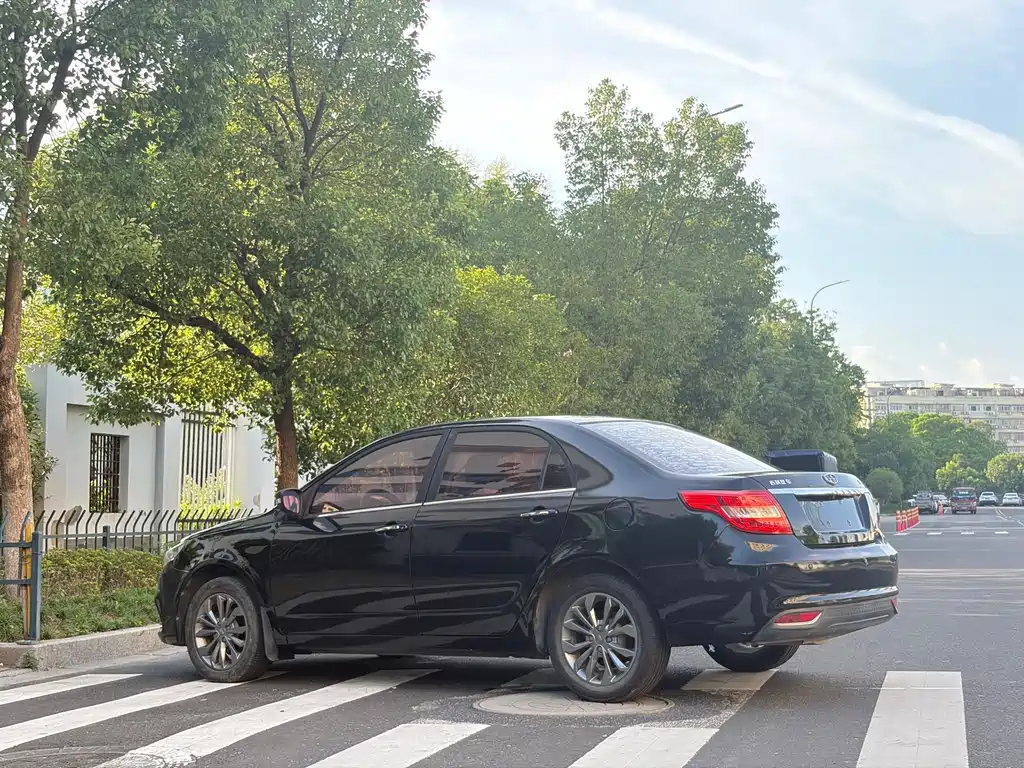 Geely Vision - фото 7