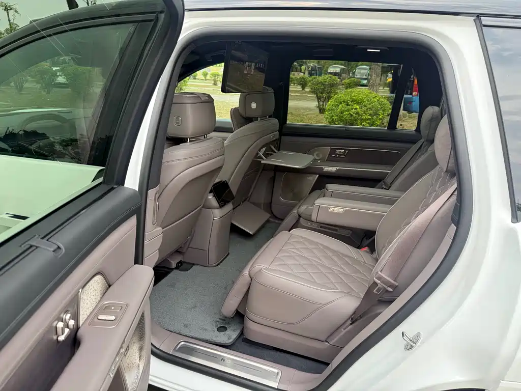 NIO ES8 2026 мест Executive Luxury