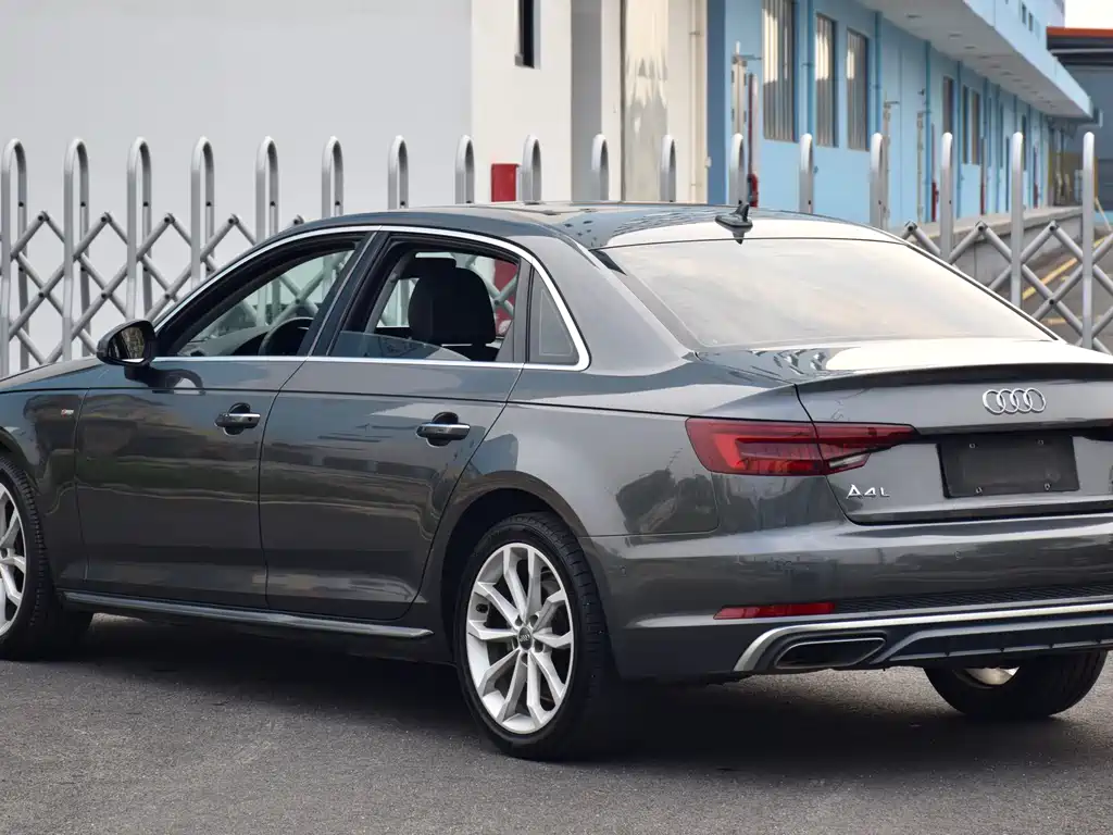 Audi A4L 2019 40 TFSI Fashion VI