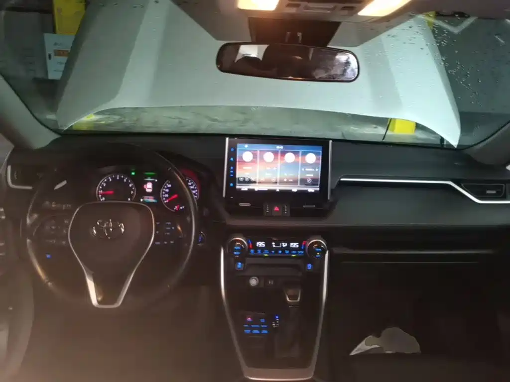 Toyota Wildlander — миниатюра 10