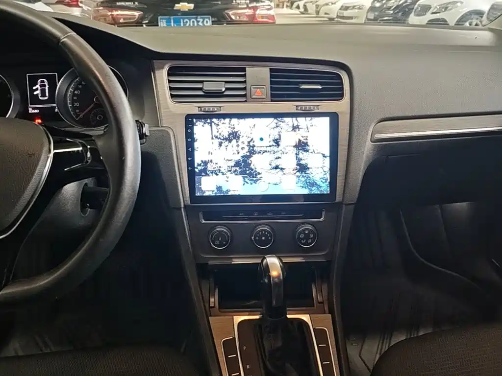 Volkswagen Golf — миниатюра 13