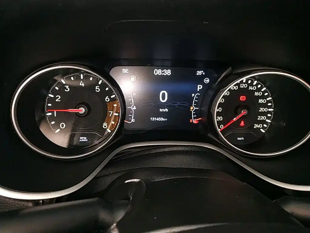 Jeep Compass — миниатюра 12