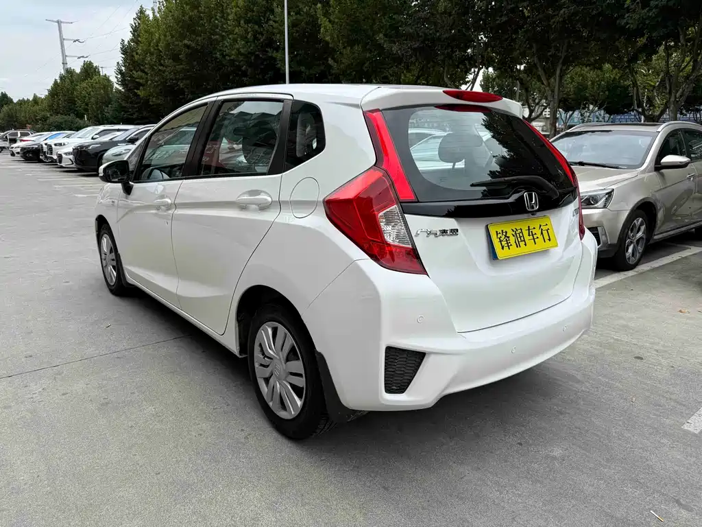 Honda Fit — миниатюра 4