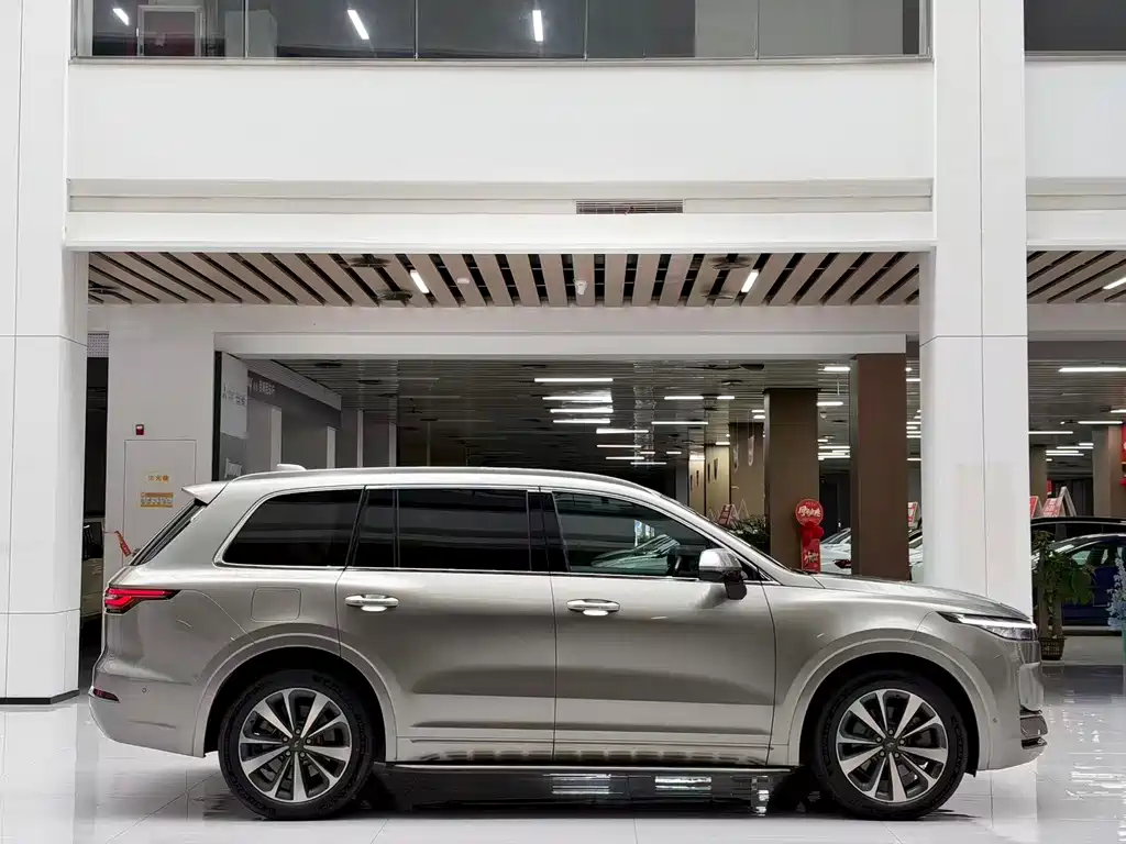 Li Auto Li ONE — миниатюра 4