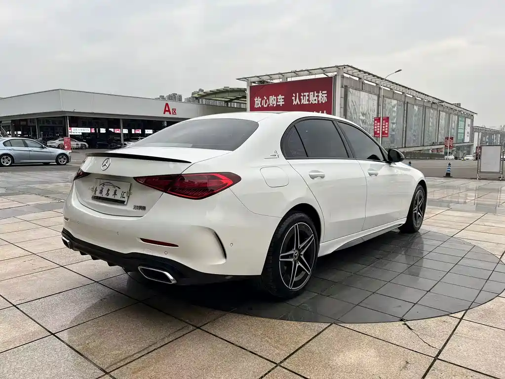 Mercedes-Benz C-Class — миниатюра 7