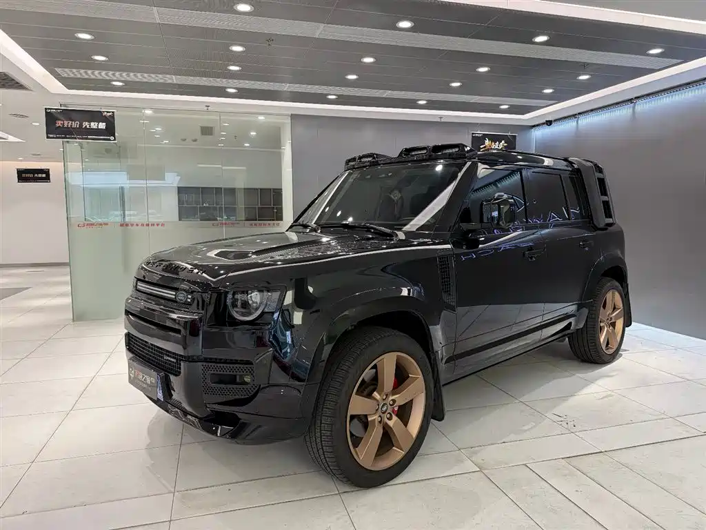 Land Rover Defender 2021