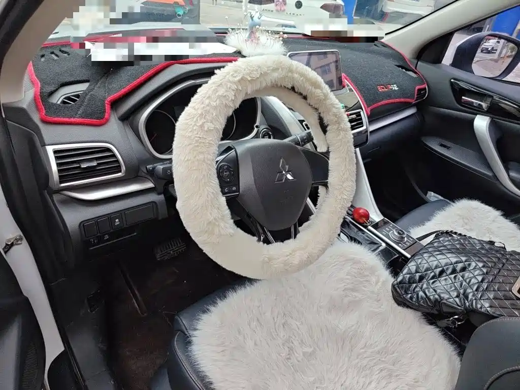 Mitsubishi Eclipse Cross — миниатюра 3