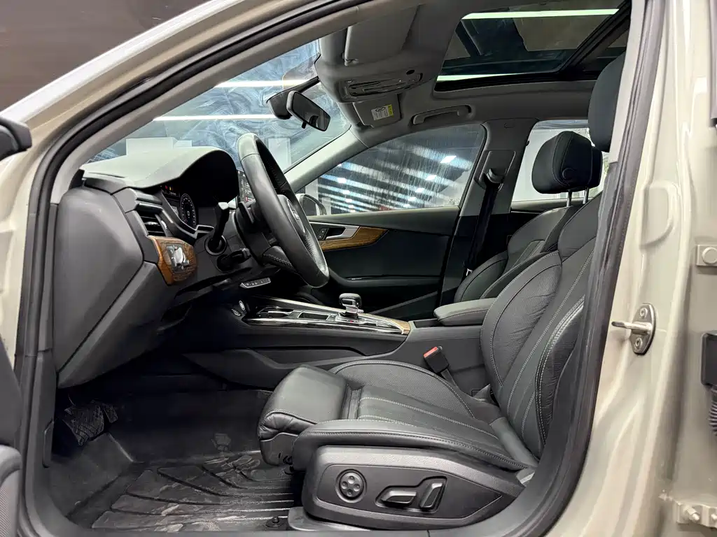 Audi A4L 2020 40 TFSI Luxury