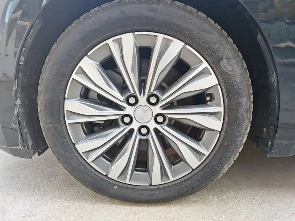 Hongqi Hongqi E-QM5 — миниатюра 23