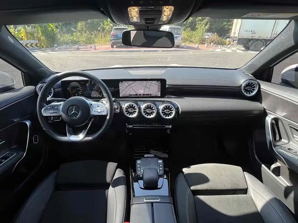 Mercedes-Benz A-Class — миниатюра 6