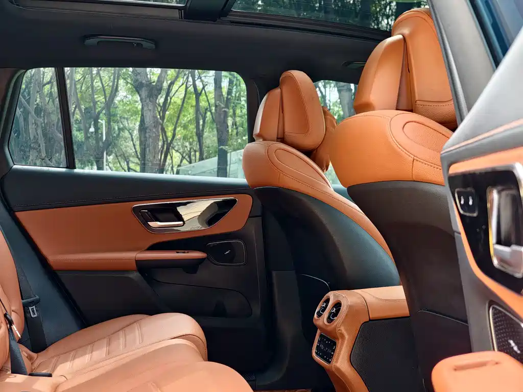 Mercedes-Benz GLC — миниатюра 17