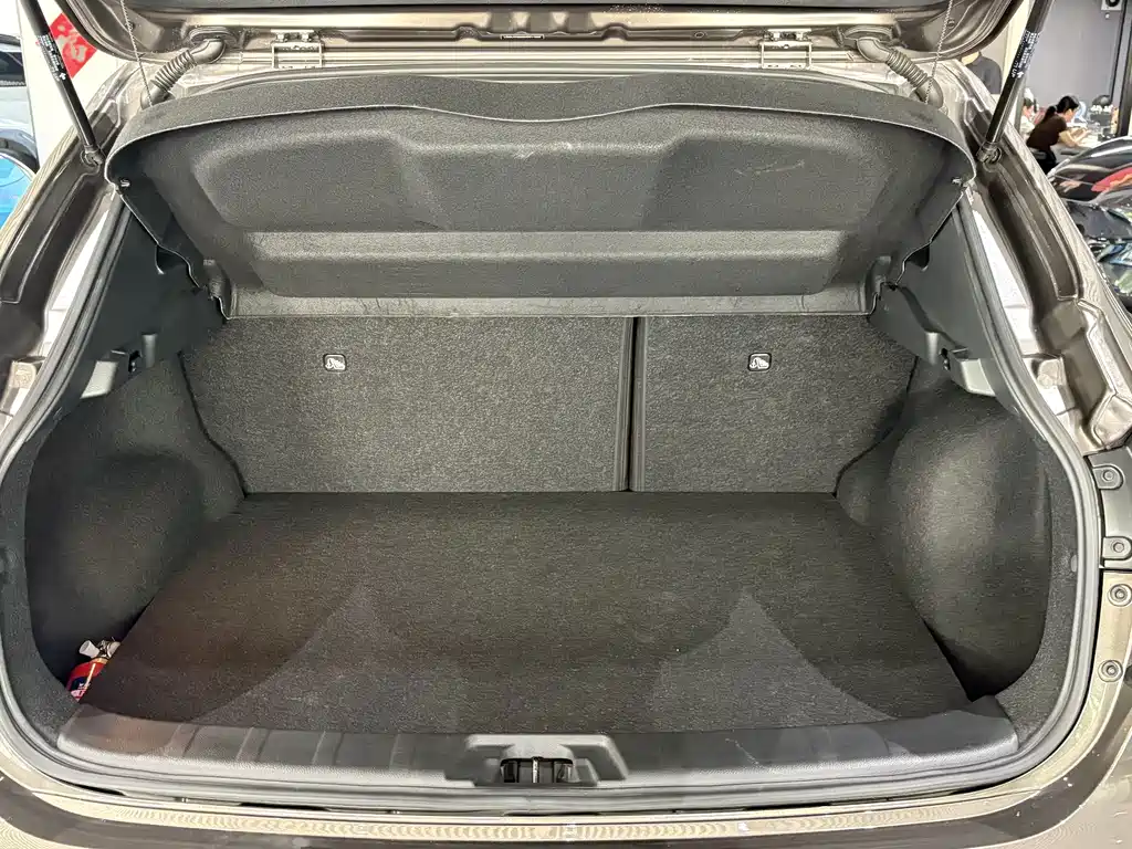 Nissan Qashqai — миниатюра 24