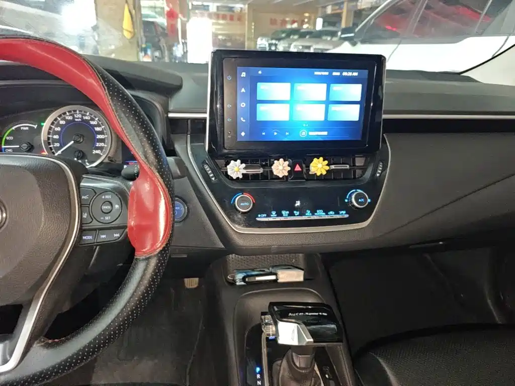 Toyota Corolla — миниатюра 13