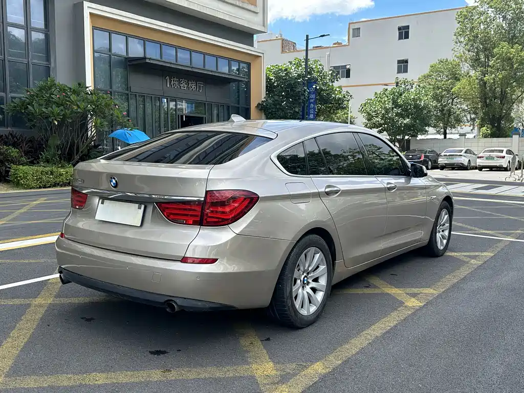 BMW 5 Series GT 5 GT 2010 535i Luxury