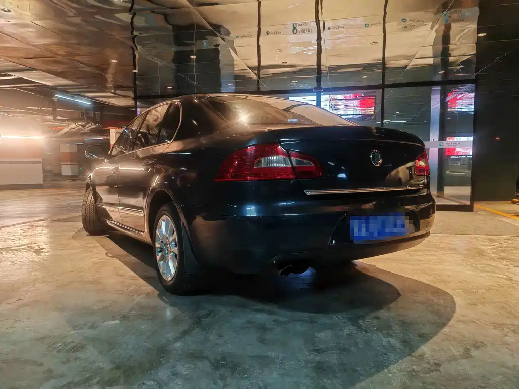 Skoda Superb — миниатюра 3