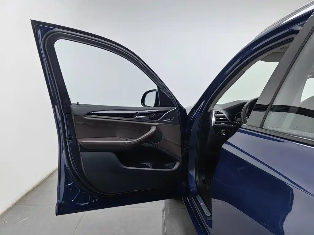 BMW X3 — миниатюра 8