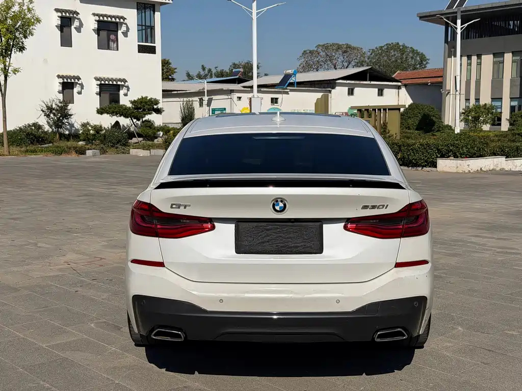 BMW 6 Series GT — миниатюра 6