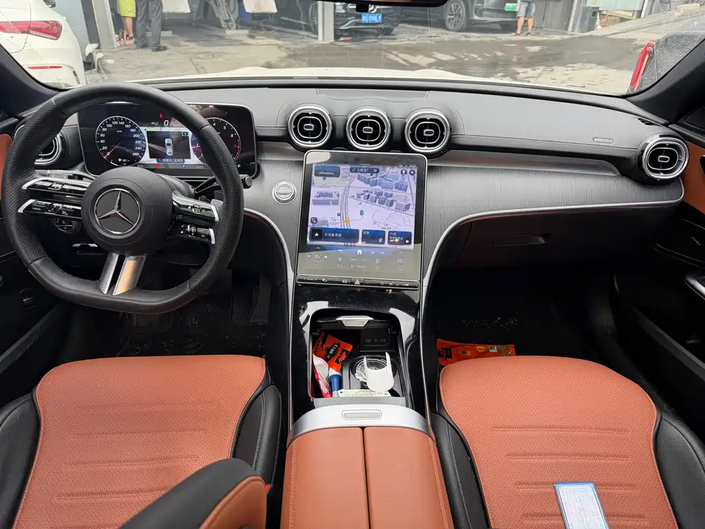 Mercedes-Benz C-Class — миниатюра 6