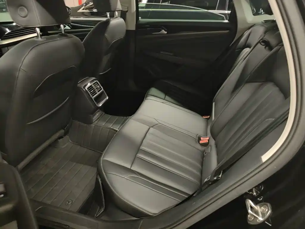 Volkswagen Passat — миниатюра 17