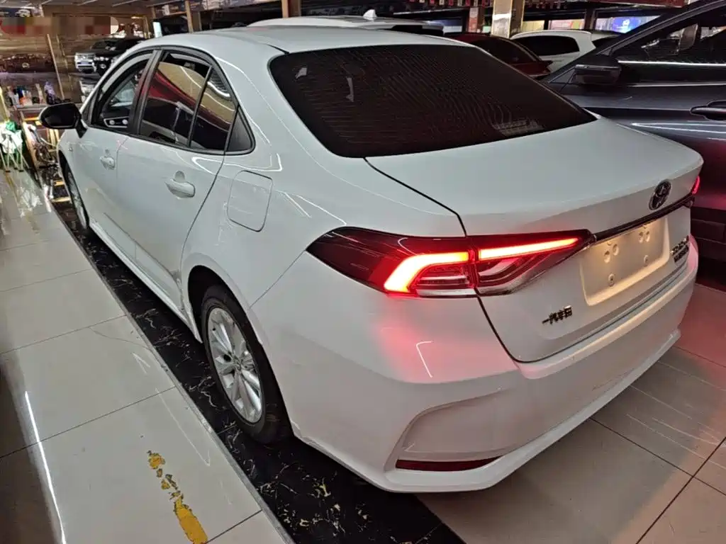 Toyota Corolla — миниатюра 5