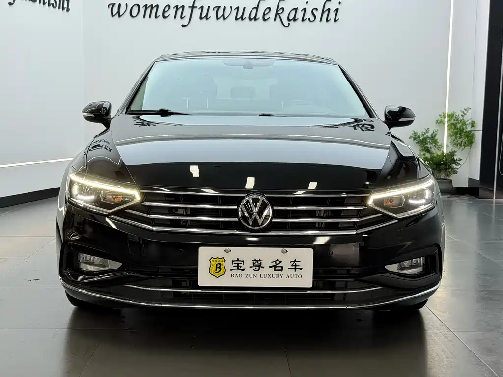 Купить Volkswagen Magotan